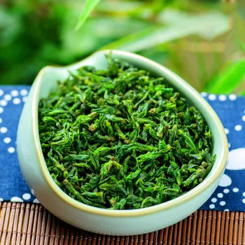2020 Mount Emei, Sichuan Alpine Wilderness Small Leaf Kuding Tea Green Tea Canned for Clear Heat Cellulite and Digestion
2020 Mount Emei, Sichuan Alpine Wilderness Small Leaf Kuding Tea Green Tea Canned for Clear Heat Cellulite and Digestion