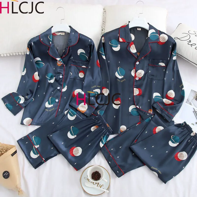 M-XXXL Couple Pajamas Men Women Sexy Satin Ice Silk Pajama Pants Sets Long-Sleeved Pyjama Lounge Sets Lovers Sleepwear pijama hombre 
M-XXXL Couple Pajamas Men Women Sexy Satin Ice Silk Pajama Pants Sets Long-Sleeved Pyjama Lounge Sets Lovers Sleepwear pijama hombre