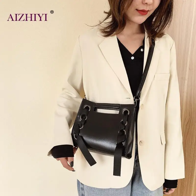 2020 Women Bags Ladies Creative PU Leather Crossbody Messenger Bag Female Casual Flap Solid Color Ribbon Shoulder Handbag
2020 Women Bags Ladies Creative PU Leather Crossbody Messenger Bag Female Casual Flap Solid Color Ribbon Shoulder Handbag