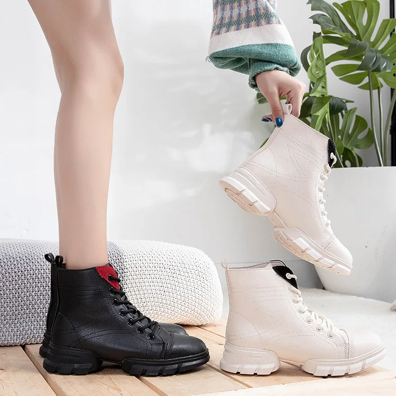 Martin Boots Women's 2019 Winter New Style Versatile Warm Short Boots Network Europe And America Single Boots Thick Bottomed Spr
Martin Boots Women's 2019 Winter New Style Versatile Warm Short Boots Network Europe And America Single Boots Thick Bottomed Spr