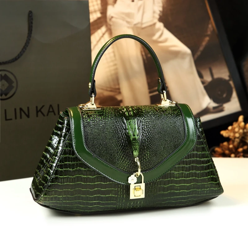 2021 Crocodile pattern Leather Women Handbags Hasp shoulder messenger bag New large female portable tote bag mother bags 2021
2021 Crocodile pattern Leather Women Handbags Hasp shoulder messenger bag New large female portable tote bag mother bags 2021