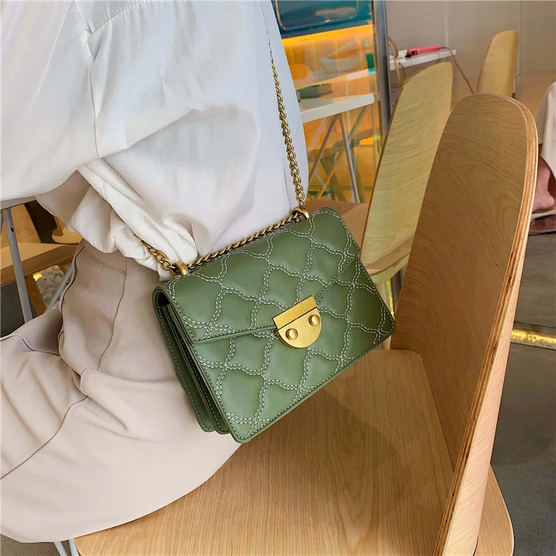 Clouds embroidered line new 2019 summer Korean version of Joker Messenger bag Lingge chain shoulder small square bag
Clouds embroidered line new 2019 summer Korean version of Joker Messenger bag Lingge chain shoulder small square bag