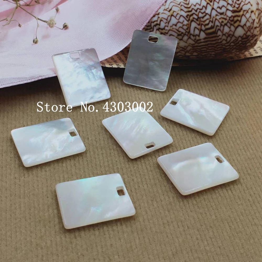 50pcs/lot 17x22mm Natural Rectangle Mother of Pearl shell for Jewelry Settings Rectangle Cut MOP Pearl shell for earrings
50pcs/lot 17x22mm Natural Rectangle Mother of Pearl shell for Jewelry Settings Rectangle Cut MOP Pearl shell for earrings