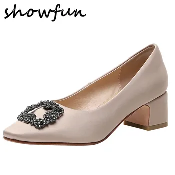 Women's silk slip-on low heel comfortable slip-on pumps elegant ladies crystal buckle round toe dress pumps high heels shoes hot
Women's silk slip-on low heel comfortable slip-on pumps elegant ladies crystal buckle round toe dress pumps high heels shoes hot