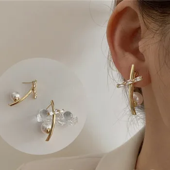 

Korea New Design Fashion Retro Pearl Micro-inlaid Zircon Stud Earrings Simple Gold For Women Irregular Aesthetic Party Jewelery