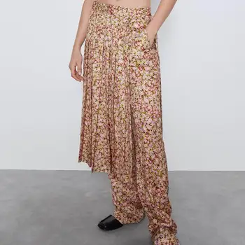2 Pieces Set Women Pants Spring 2020 New Fashion Floral Prints Pleated Skirt Pant 
2 Pieces Set Women Pants Spring 2020 New Fashion Floral Prints Pleated Skirt Pant