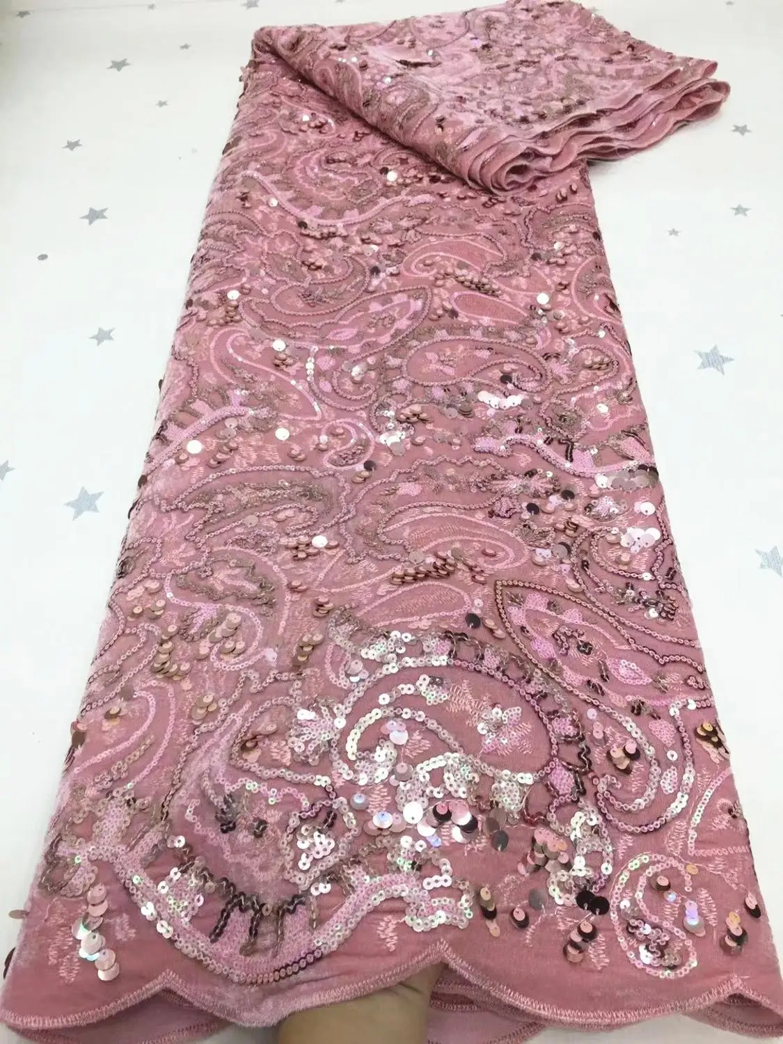 African Velvet Lace Fabric Embroidery 2020 Elegant French Nigerian Latest Design Style High Quality With Sequins
African Velvet Lace Fabric Embroidery 2020 Elegant French Nigerian Latest Design Style High Quality With Sequins