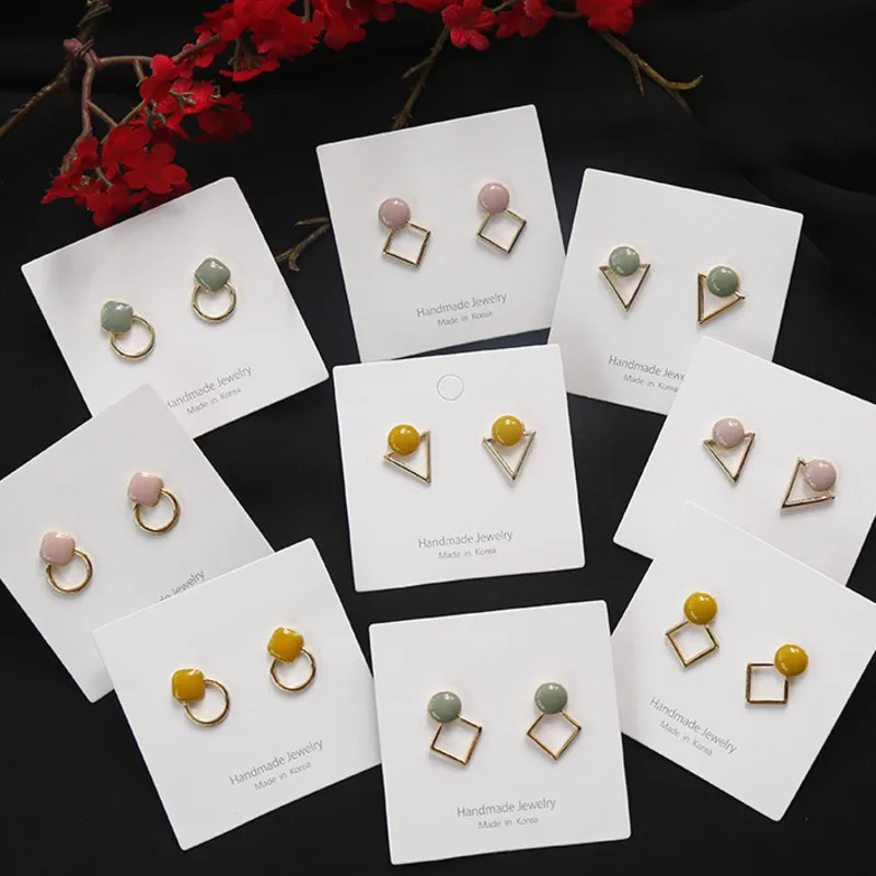 Trendy Style Dripping Oil Stud Earring For Women White Color Simple Design Triangle Geometric Earring Jewelry
Trendy Style Dripping Oil Stud Earring For Women White Color Simple Design Triangle Geometric Earring Jewelry
