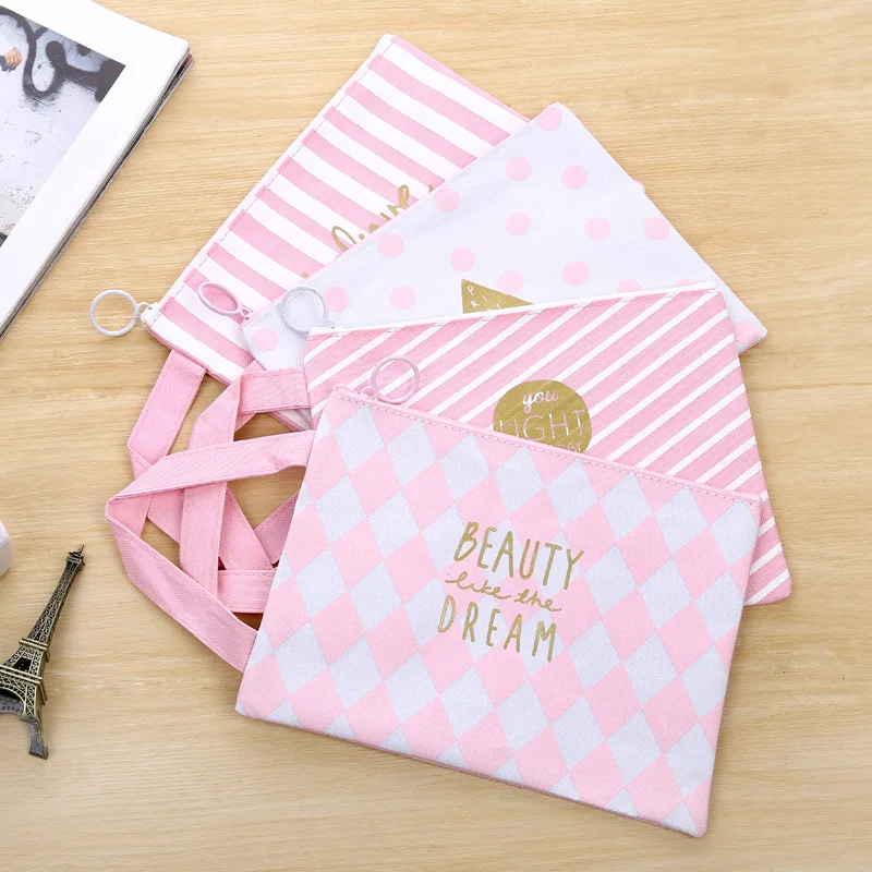 1pc Pink Canvas File Folder Pouch for Documents A4 Large Capacity Document Bag Business File Folder Paper Organizer Storage Bag
1pc Pink Canvas File Folder Pouch for Documents A4 Large Capacity Document Bag Business File Folder Paper Organizer Storage Bag