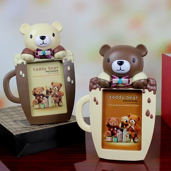 Cute Plastic Cup Bear Type Kid Photo Frame Standing Home Children's Room Decoration Party Gift for Kid Picture Desktop
Cute Plastic Cup Bear Type Kid Photo Frame Standing Home Children's Room Decoration Party Gift for Kid Picture Desktop