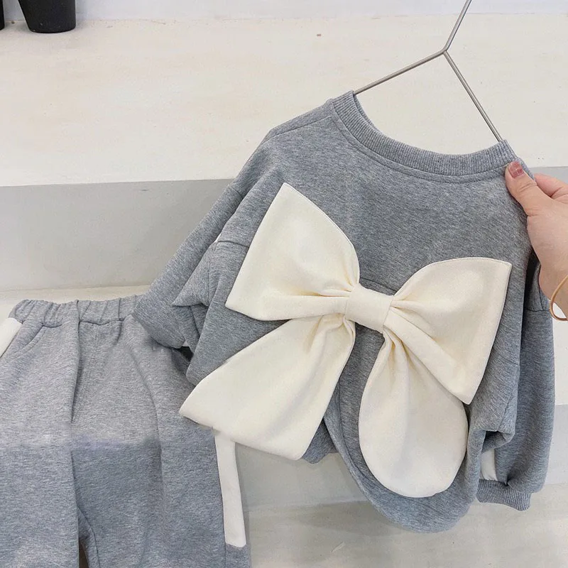 Sports And Leisure Suit 2021 Fall Autumn New Bowknot Pullover Sweater And Trousers Two-Piece Clothing Sets
Sports And Leisure Suit 2021 Fall Autumn New Bowknot Pullover Sweater And Trousers Two-Piece Clothing Sets