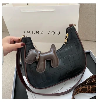Designer Luxury Chain Shoulder Bags Ladies Trendy Underarm Solid Small Bag for Women Brand Handbags Party Purses Crossbody Bag
Designer Luxury Chain Shoulder Bags Ladies Trendy Underarm Solid Small Bag for Women Brand Handbags Party Purses Crossbody Bag