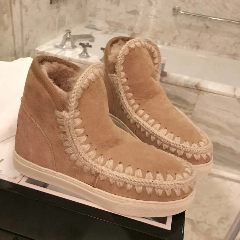 Fashion Winter wool Fur Snow Boots Women Design Flat Warm Slip On Shoes Woman Round Toe Short Girls Ankle Boots For Women 2020
Fashion Winter wool Fur Snow Boots Women Design Flat Warm Slip On Shoes Woman Round Toe Short Girls Ankle Boots For Women 2020