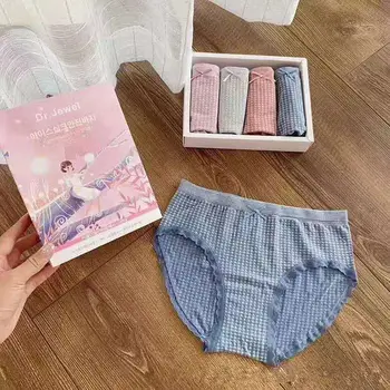 Hot Selling Dongdaemun Boxed Japanese-style Pure Cotton Antibacterial Plaid Knicker Women's Graphene File End Lace Edge Triangle
Hot Selling Dongdaemun Boxed Japanese-style Pure Cotton Antibacterial Plaid Knicker Women's Graphene File End Lace Edge Triangle