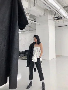 Original dark black high waist lace stitching straight suit nine-point pants were thin wild pants women
Original dark black high waist lace stitching straight suit nine-point pants were thin wild pants women