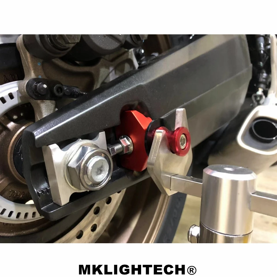 MKLIGHTECH Motorcycle Accessories CNC Aluminum Chain Adjusters Chain Tensioners For HONDA CB650R CB 650R 2019
MKLIGHTECH Motorcycle Accessories CNC Aluminum Chain Adjusters Chain Tensioners For HONDA CB650R CB 650R 2019