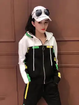 YINGLIZI fashion classic letter long-sleeved cotton baseball uniform cotton trousers Slim casual sports suit two-piece
YINGLIZI fashion classic letter long-sleeved cotton baseball uniform cotton trousers Slim casual sports suit two-piece