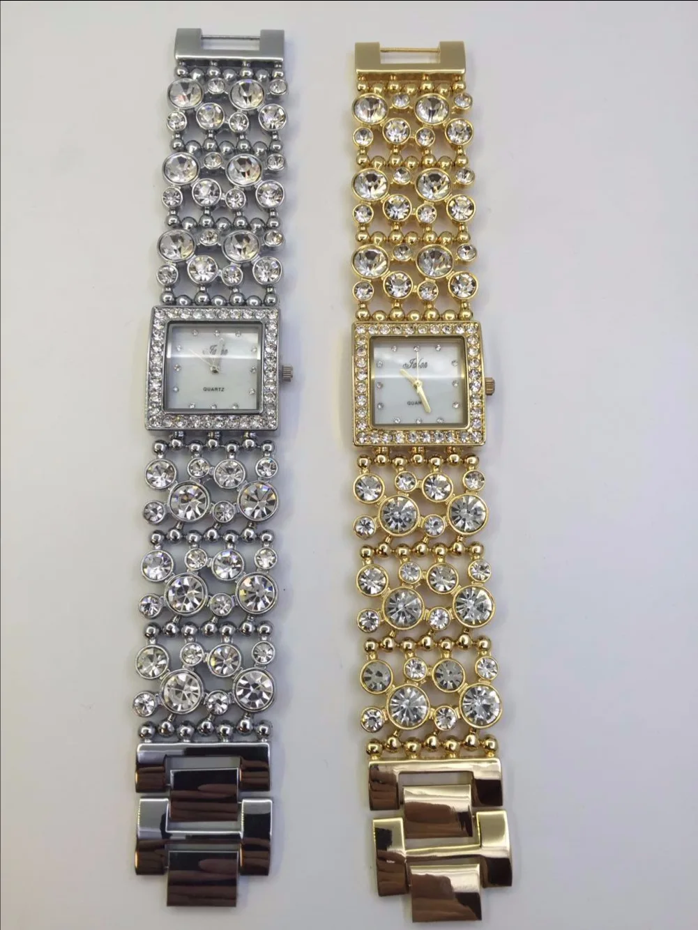 Falon Table Bracelets Ultra-Thin Steel Belt Women's Watch
Falon Table Bracelets Ultra-Thin Steel Belt Women's Watch