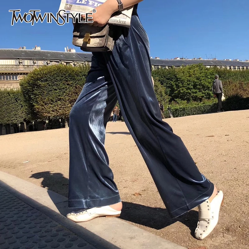 TWOTWINSTYLE Velvet Elegant Women's Trousers Elastic High Waist Wide Leg Long Pants Female 2019 Autumn Fashion New Clothing
TWOTWINSTYLE Velvet Elegant Women's Trousers Elastic High Waist Wide Leg Long Pants Female 2019 Autumn Fashion New Clothing