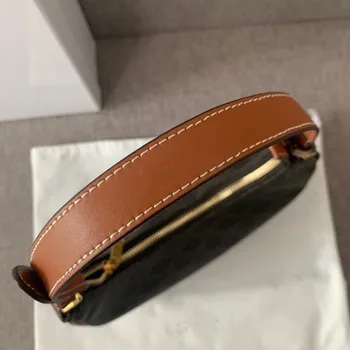 Free shipping new retro armpit bag high sense of shoulder bag simple and temperament
Free shipping new retro armpit bag high sense of shoulder bag simple and temperament
