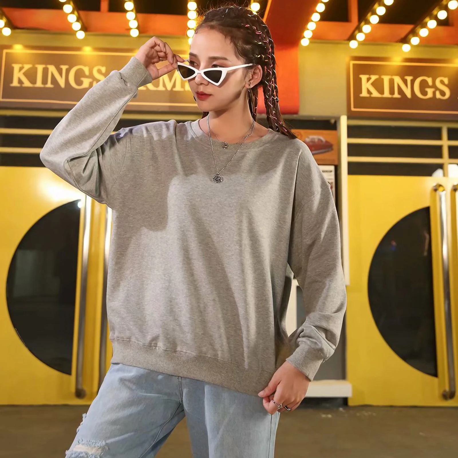 2019 Women Sweatshirt 100% Cotton Autumn Winter Streetwear Hip Hop Soild Color Round Neck Long Sleeve Female Pullover Hoodie Top
2019 Women Sweatshirt 100% Cotton Autumn Winter Streetwear Hip Hop Soild Color Round Neck Long Sleeve Female Pullover Hoodie Top