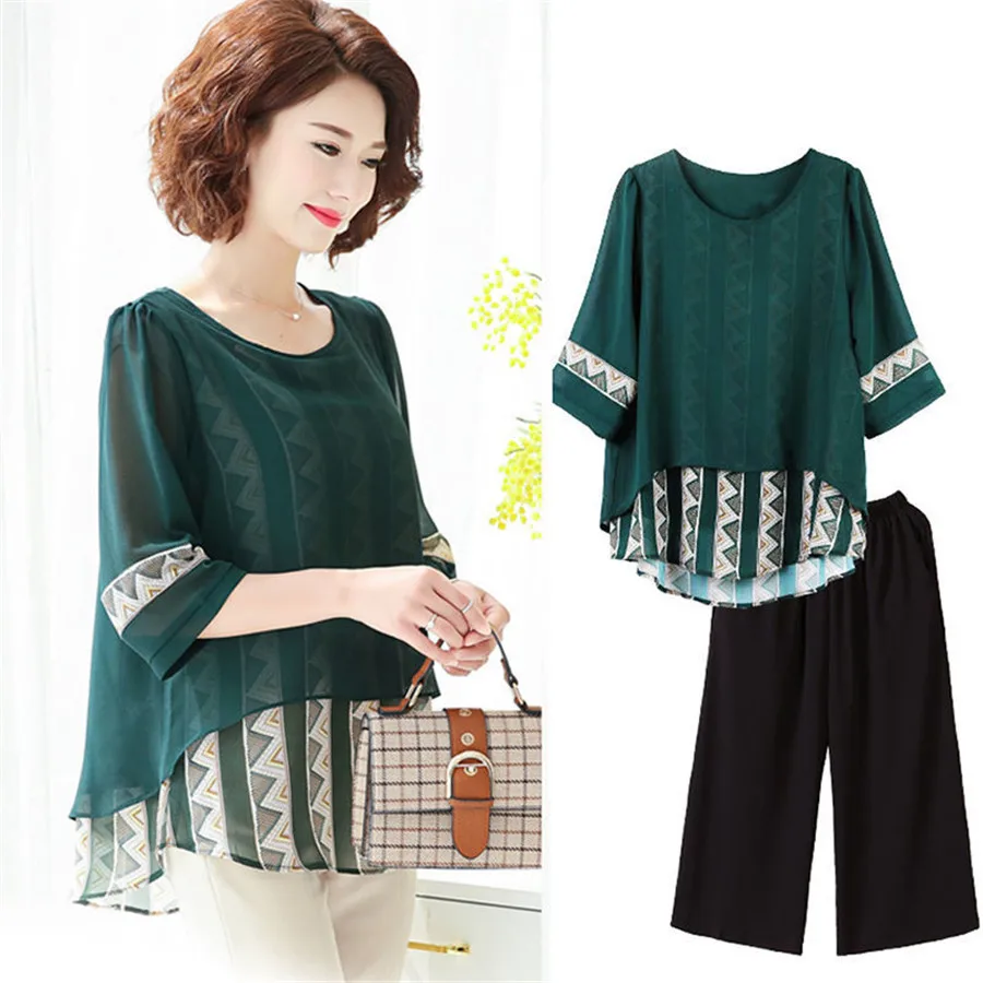 Middle-aged mom summer tracksuit two piece set Fashion print O-Neck short sleeves top+Mid-Calf pant Casual outfits 5XL
Middle-aged mom summer tracksuit two piece set Fashion print O-Neck short sleeves top+Mid-Calf pant Casual outfits 5XL