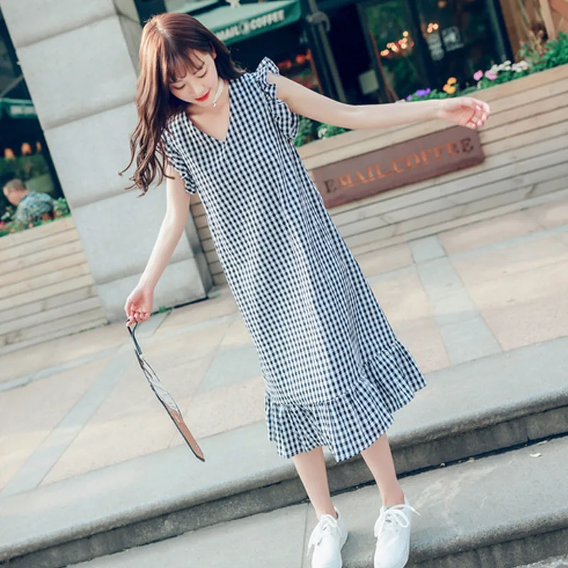 Summer New V-collar Medium-length Chequered Dress Lotus Leaf dresses 
Summer New V-collar Medium-length Chequered Dress Lotus Leaf dresses