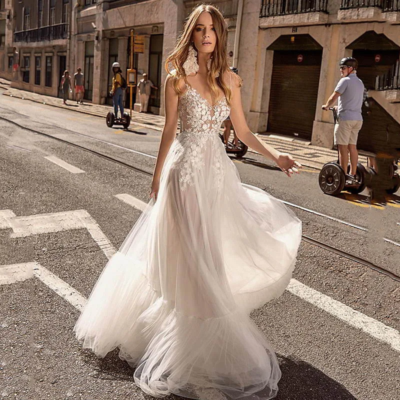 V Neck Wedding Dress Appliques Lace vestido de Noiva Sleeveless Wedding Dress Beach Boho Backless Bride Dresses Robe de soiree
V Neck Wedding Dress Appliques Lace vestido de Noiva Sleeveless Wedding Dress Beach Boho Backless Bride Dresses Robe de soiree