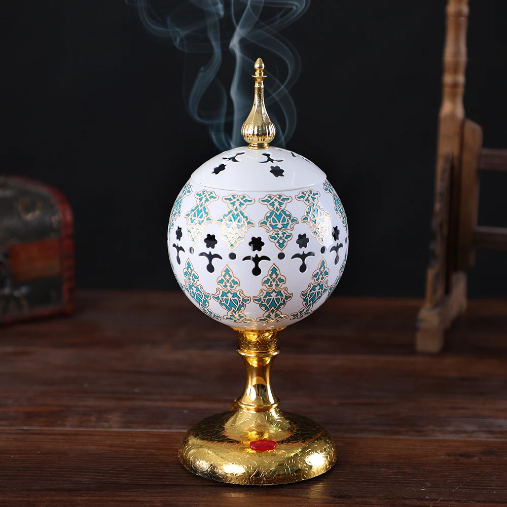 1PCs Hollow Pattern Ceramic Incense Burners Portable Porcelain Censer Islamic Style With Socket For Home Office Decoration
1PCs Hollow Pattern Ceramic Incense Burners Portable Porcelain Censer Islamic Style With Socket For Home Office Decoration