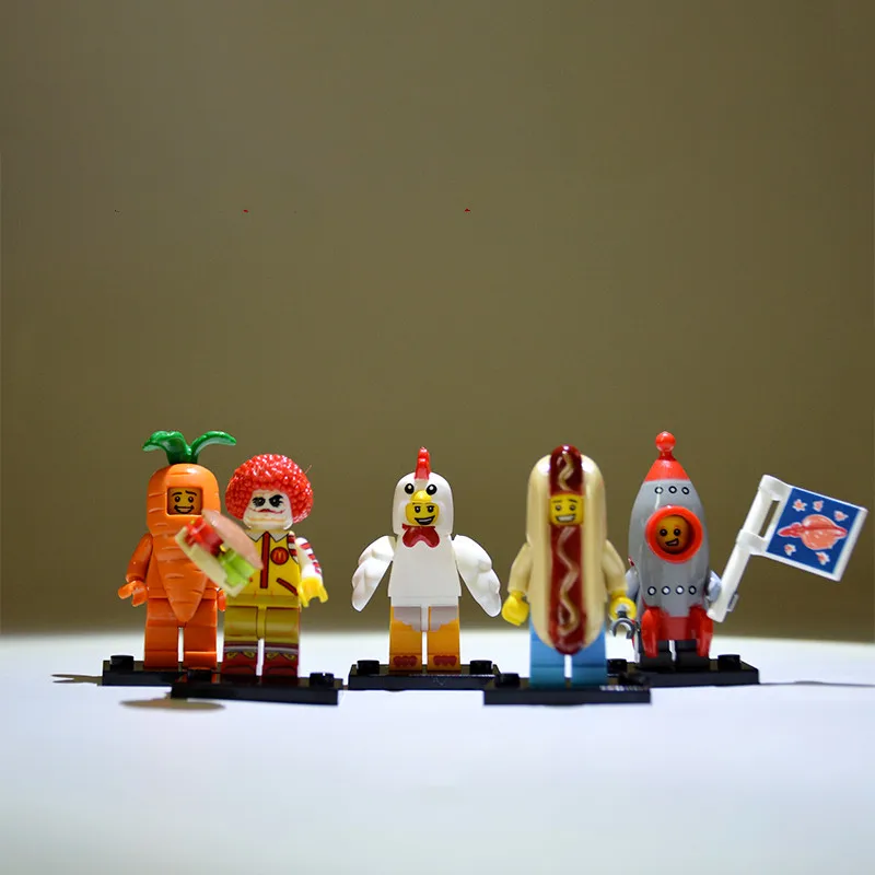 Different Shapes Astronaut Model Small Building Block Educational Toy for Children the best Festival Birthday Gift 
Different Shapes Astronaut Model Small Building Block Educational Toy for Children the best Festival Birthday Gift