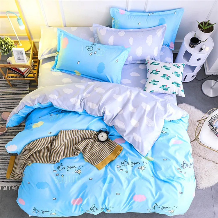 4PCS red heart-shaped printed bedding set comfortable home bedding high quality simple lovely pattern striped duvet cover set
4PCS red heart-shaped printed bedding set comfortable home bedding high quality simple lovely pattern striped duvet cover set