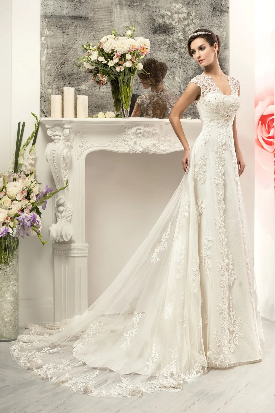 Latest Design Cap Sleeve Open Back Lace Appliques bridal gown 2018 robe de mariee vestido de noiva mother of the bride dresses
Latest Design Cap Sleeve Open Back Lace Appliques bridal gown 2018 robe de mariee vestido de noiva mother of the bride dresses