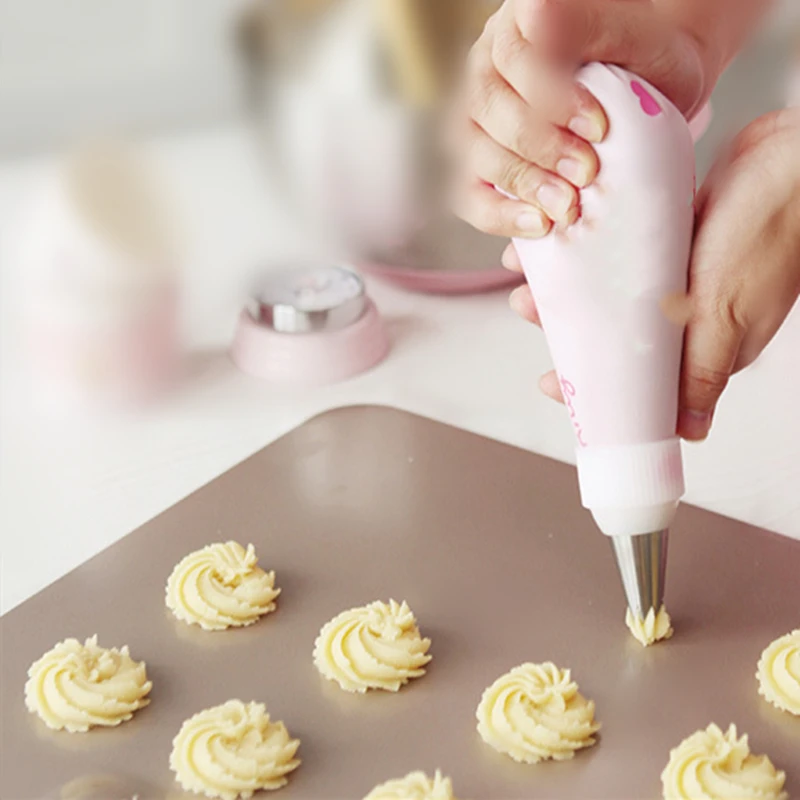 CHEFMAD Pink Cookie Cream Decorating Bag Kitchen Food-grade TPU Material Decoration Bag Reusable Cake Decoration Cake Tools
CHEFMAD Pink Cookie Cream Decorating Bag Kitchen Food-grade TPU Material Decoration Bag Reusable Cake Decoration Cake Tools