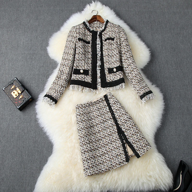 Fall Winter 2019 New Stylish Designer Suit Set Women's Contrast Color Fringed Tweed Jacket Mini Skirt Set
Fall Winter 2019 New Stylish Designer Suit Set Women's Contrast Color Fringed Tweed Jacket Mini Skirt Set