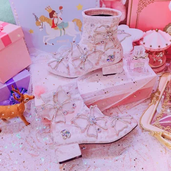 2020 autumn and winter new Japanese sweet handmade diamond butterfly thick heel mid heel high-end plus velvet female boots
2020 autumn and winter new Japanese sweet handmade diamond butterfly thick heel mid heel high-end plus velvet female boots