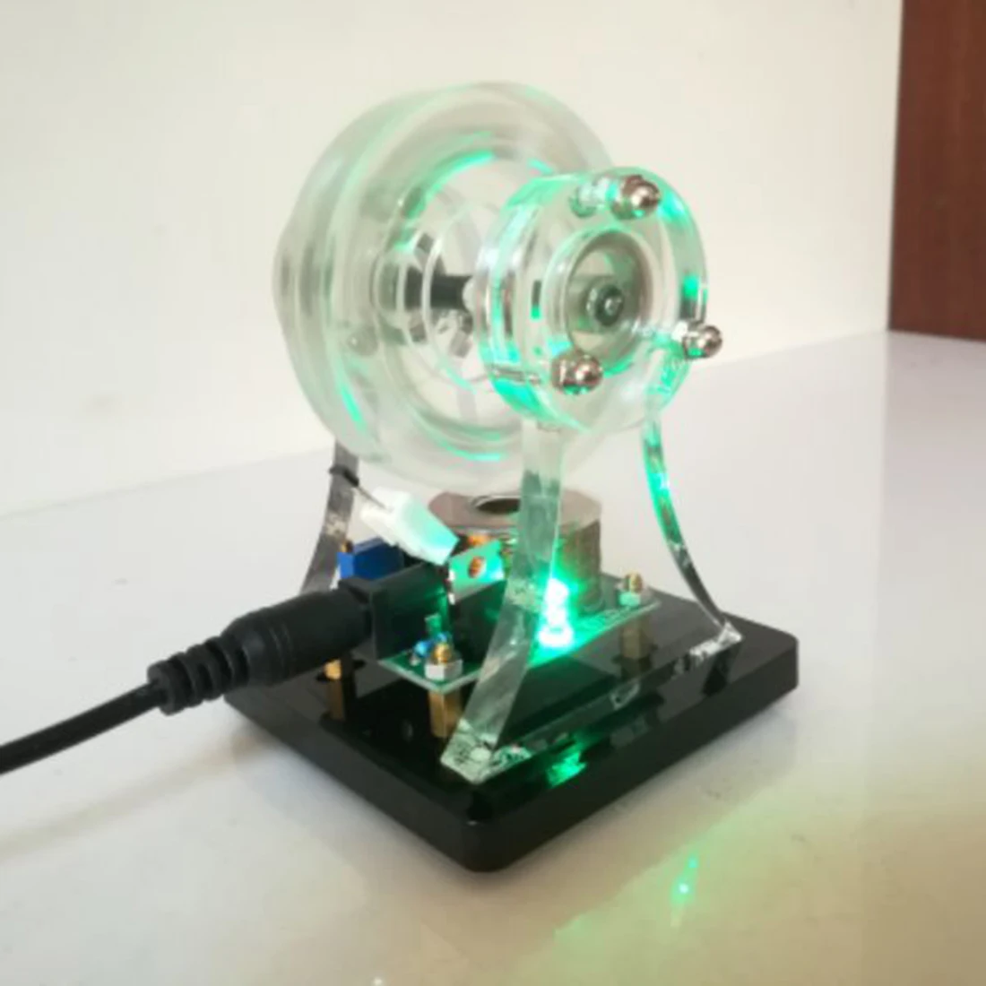NFSTRIKE Magnetic Suspension Brushless Hall Motor DIY Motor Stem Engine Model Toy (Random Color Of Indicator Light)
NFSTRIKE Magnetic Suspension Brushless Hall Motor DIY Motor Stem Engine Model Toy (Random Color Of Indicator Light)