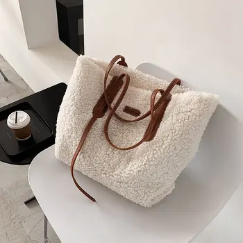 High-volume Faux Fur Women's Bags Luxury Big Women Shoulder Bag 2020 Winter New Tote Bag Ladies Women's Handbags Designer Bag
High-volume Faux Fur Women's Bags Luxury Big Women Shoulder Bag 2020 Winter New Tote Bag Ladies Women's Handbags Designer Bag