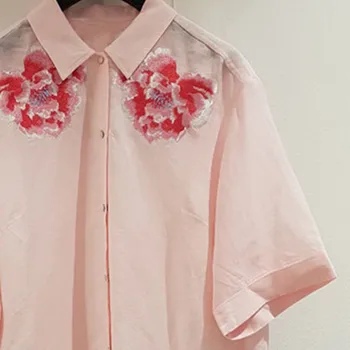 2020 New Women Short Sleeve Pink Blouse Summer Flower Embroidered Single Breasted Gentle Turn-down Collar Shirts
2020 New Women Short Sleeve Pink Blouse Summer Flower Embroidered Single Breasted Gentle Turn-down Collar Shirts