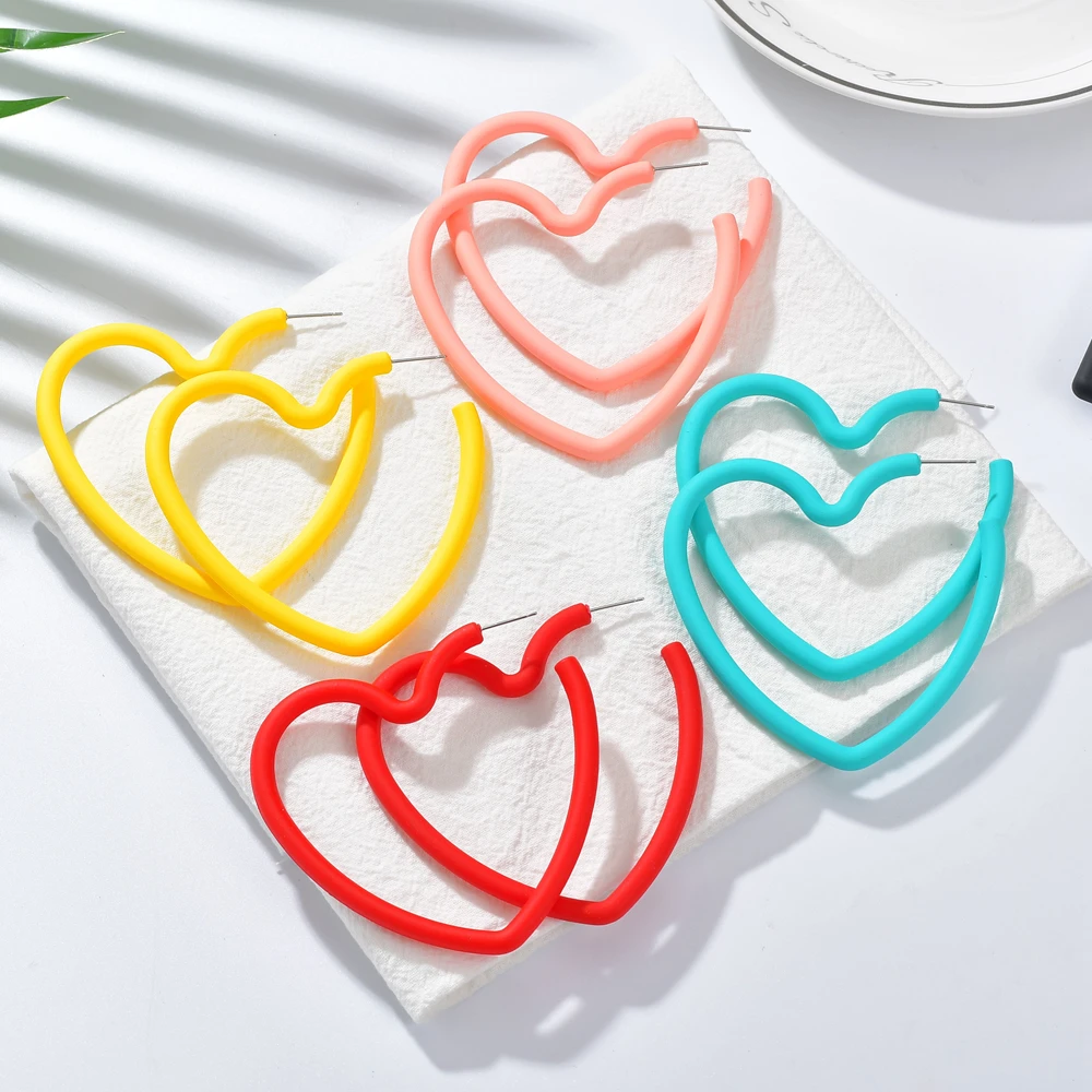 New Fashion Hollow Peach Heart Earring Acrylic Plating Ornaments Simple Dangle Earrings For Women Copper Brincos Jewelry
New Fashion Hollow Peach Heart Earring Acrylic Plating Ornaments Simple Dangle Earrings For Women Copper Brincos Jewelry