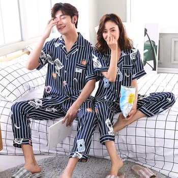 Sleepwear Women's Couple Pajamas Set Stripe Printed Lovers Pajamas Women/Men Long Sleeves Spring Unisex Sleepwear Family Clothes 
Sleepwear Women's Couple Pajamas Set Stripe Printed Lovers Pajamas Women/Men Long Sleeves Spring Unisex Sleepwear Family Clothes