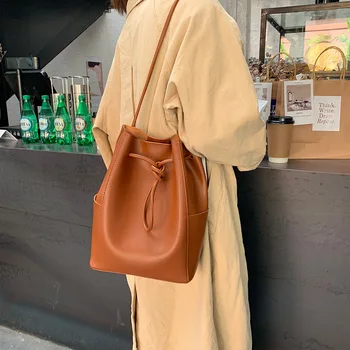 Fashion Bucket Bag Simple Original Large Capacity Single Shoulder Handbag Oblique Satchel Bag 
Fashion Bucket Bag Simple Original Large Capacity Single Shoulder Handbag Oblique Satchel Bag