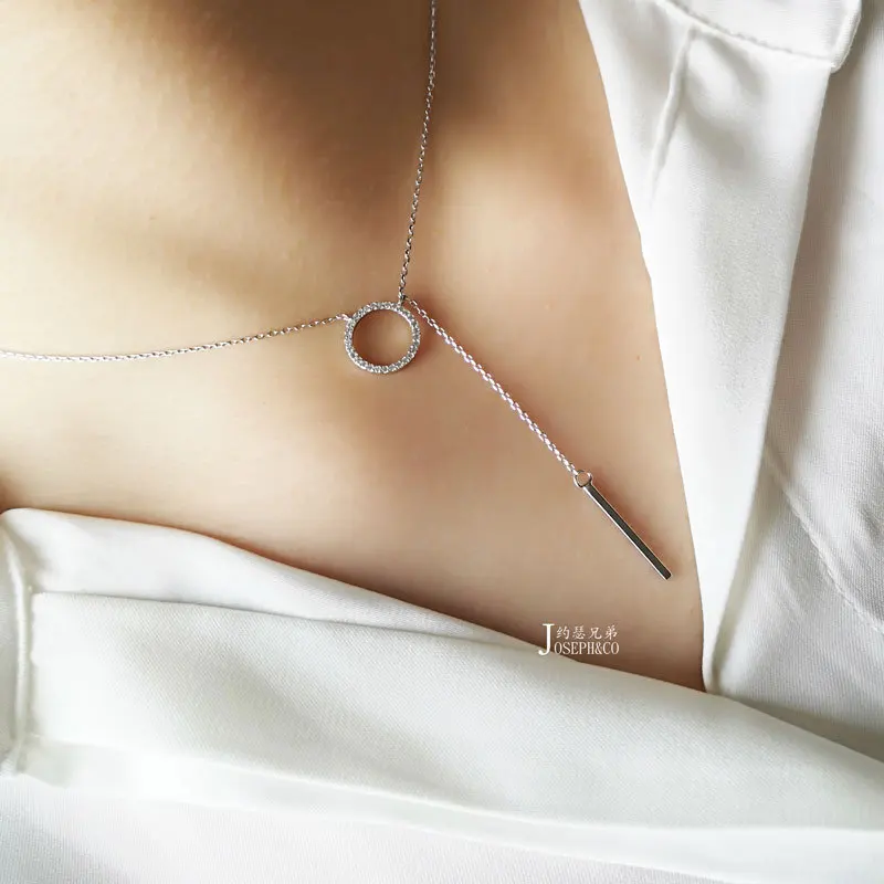 INS Normcore Style S925 Fine Silver Diamond Set Circle Necklace High Grade Sense Versatile Hollow out Circle Choker Online Celeb 
INS Normcore Style S925 Fine Silver Diamond Set Circle Necklace High Grade Sense Versatile Hollow out Circle Choker Online Celeb