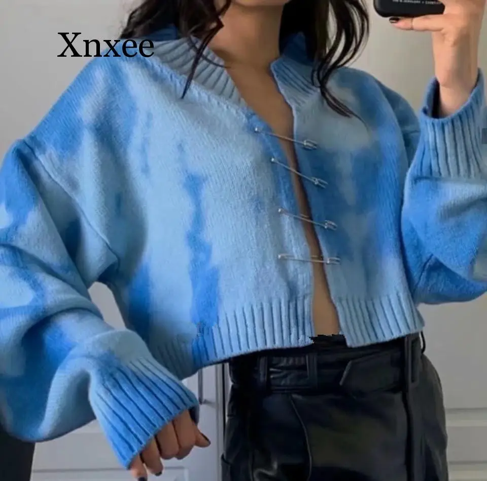 Casual Tie Dye Single Breasted sky blue Cardigan Women Autumn Winter Long Batwing Sleeve V Neck Knitted Sweater Coat Female
Casual Tie Dye Single Breasted sky blue Cardigan Women Autumn Winter Long Batwing Sleeve V Neck Knitted Sweater Coat Female