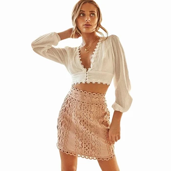 Sexy Deep V Neck Button Up Long Sleeve Crop Top for Women Hot Ladies Summer Floral Patchwork Lantern Sleeve Crop Top Plus Size
Sexy Deep V Neck Button Up Long Sleeve Crop Top for Women Hot Ladies Summer Floral Patchwork Lantern Sleeve Crop Top Plus Size