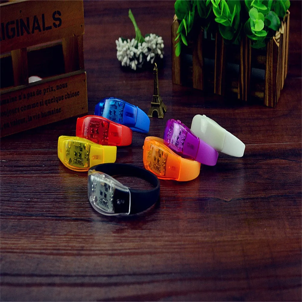 Voice/vibration/button control flashing silicone LED light hand link day party atmosphere lighting Glowing bracelet 8.28
Voice/vibration/button control flashing silicone LED light hand link day party atmosphere lighting Glowing bracelet 8.28