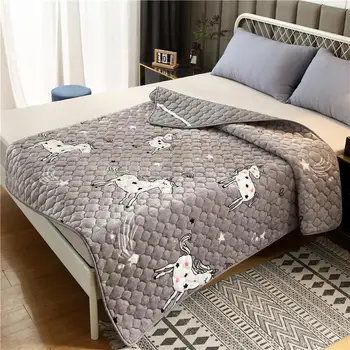 45Flannel thick cartoon pattern mattress, soft and beautiful warm indoor floor mat to prevent frozen feet for happy life
45Flannel thick cartoon pattern mattress, soft and beautiful warm indoor floor mat to prevent frozen feet for happy life