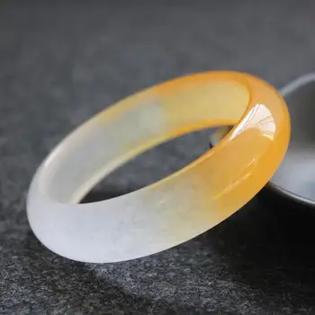 Natural chalcedony bracelet
Natural chalcedony bracelet