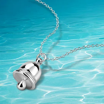 Christmas jewelry.small bell necklace fashion silver jewelry gadgets Christmas tree pendant.girl gifts 
Christmas jewelry.small bell necklace fashion silver jewelry gadgets Christmas tree pendant.girl gifts