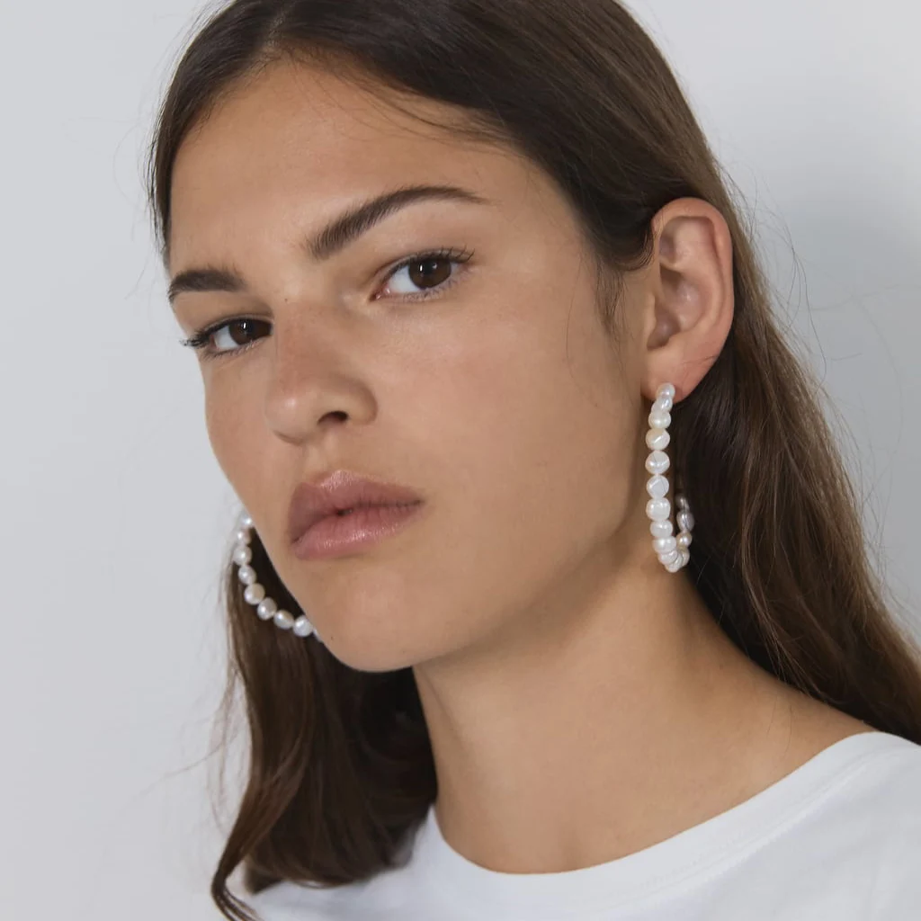 Handmade Beaded Za New Simulated Pearl Hoop Earrings for Women Round Big Hoops huggie Wedding Engagement Jewelry
Handmade Beaded Za New Simulated Pearl Hoop Earrings for Women Round Big Hoops huggie Wedding Engagement Jewelry