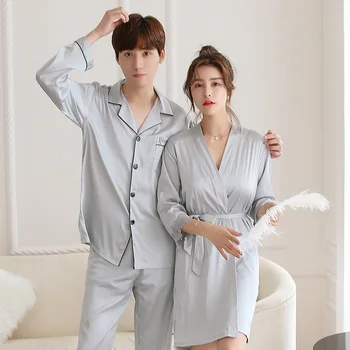 Spring and Summer Newest Simulation Silk Couples Nightgown Men and Women Morning Bride Bridesmaid Nightrobe
Spring and Summer Newest Simulation Silk Couples Nightgown Men and Women Morning Bride Bridesmaid Nightrobe